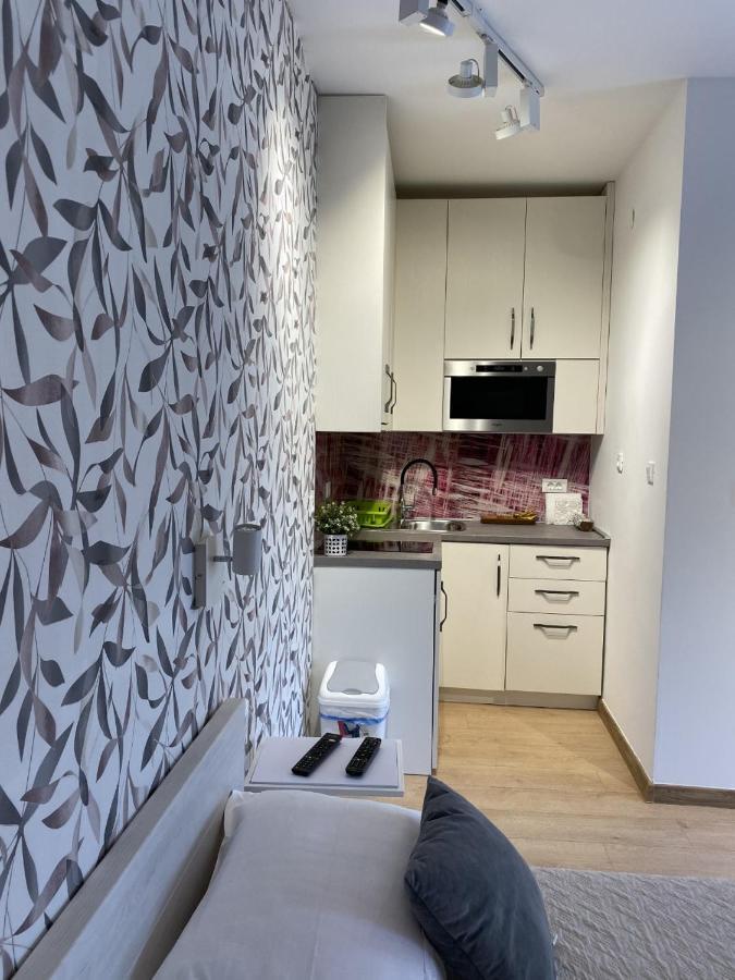 Studio Apartments With Terrace Near Sea - Angela'S Apartments Zadar Exterior photo