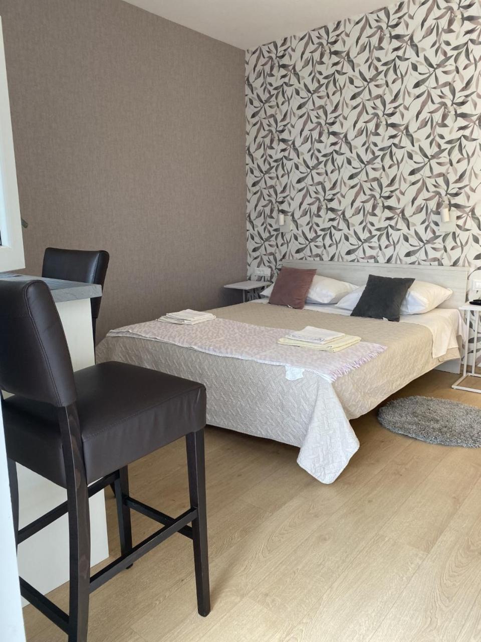 Studio Apartments With Terrace Near Sea - Angela'S Apartments Zadar Room photo